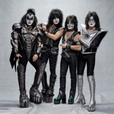 Группа KISS заявила, что для них «большая честь» получить награду Центра Кеннеди от Дональда Трампа